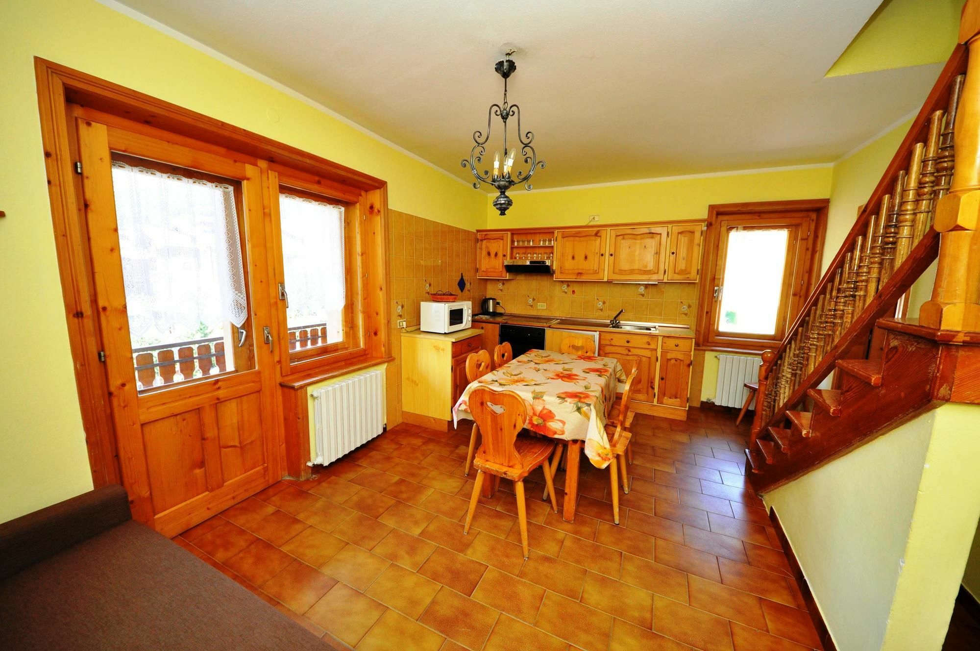 Residence Casa Longa By Livigno Accomodation Eksteriør bilde