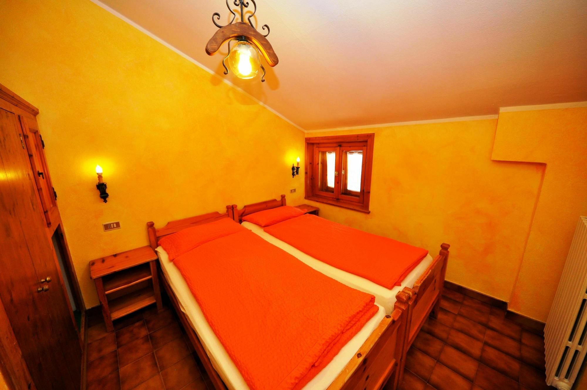 Residence Casa Longa By Livigno Accomodation Eksteriør bilde